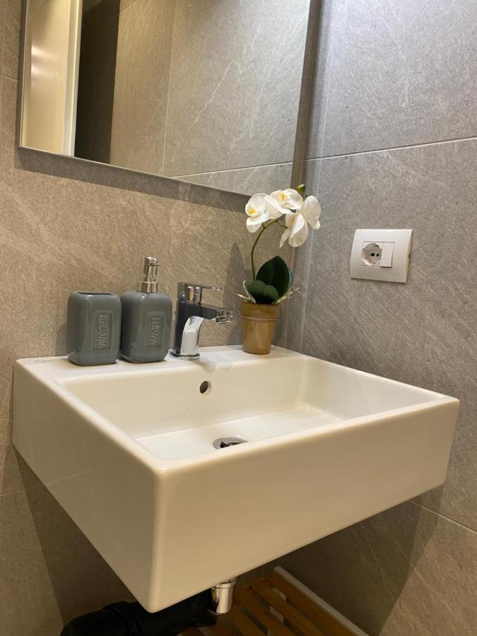 Living Studio Apartments Tirana Buitenkant foto