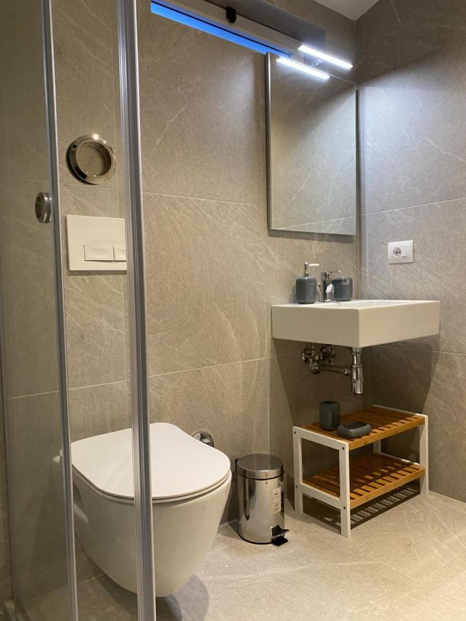 Living Studio Apartments Tirana Buitenkant foto