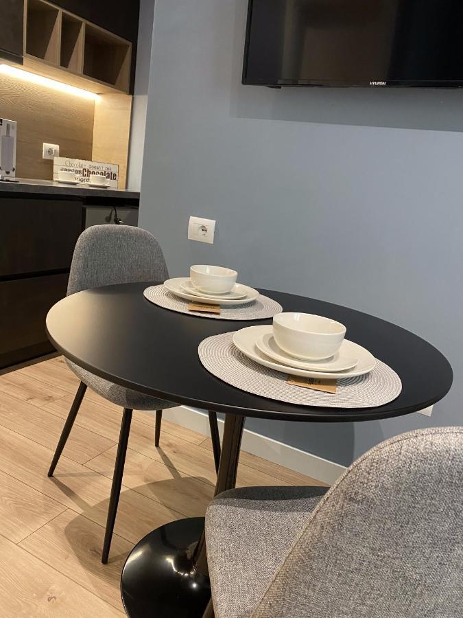 Living Studio Apartments Tirana Buitenkant foto