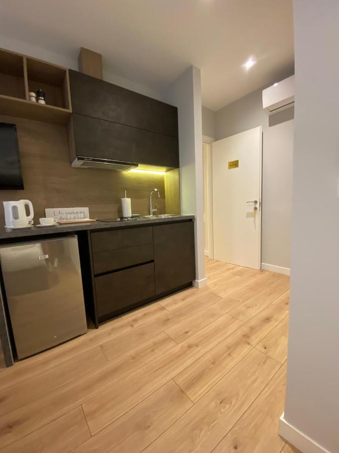Living Studio Apartments Tirana Buitenkant foto