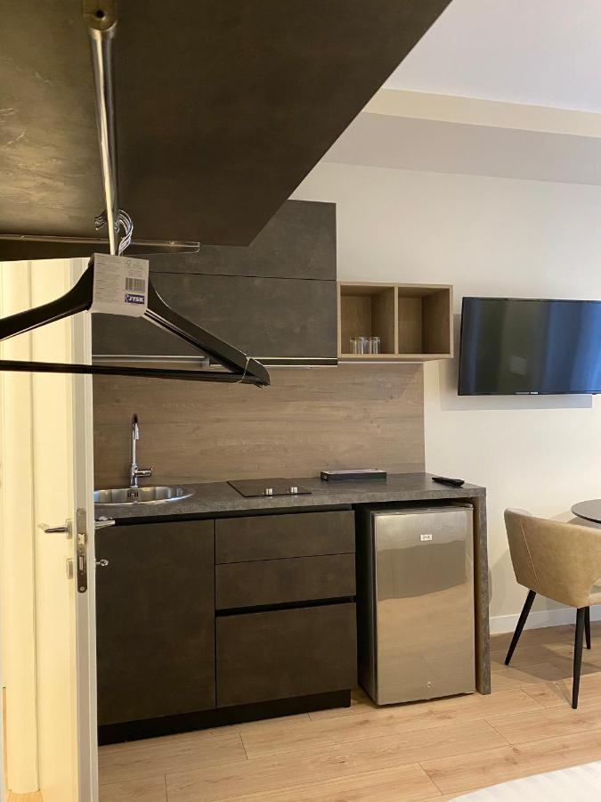Living Studio Apartments Tirana Buitenkant foto
