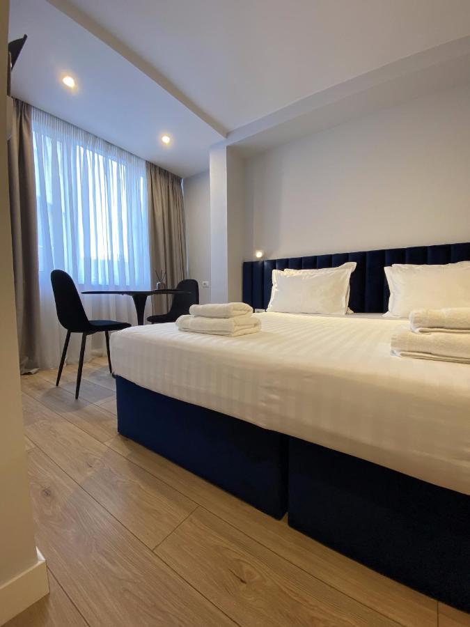 Living Studio Apartments Tirana Buitenkant foto