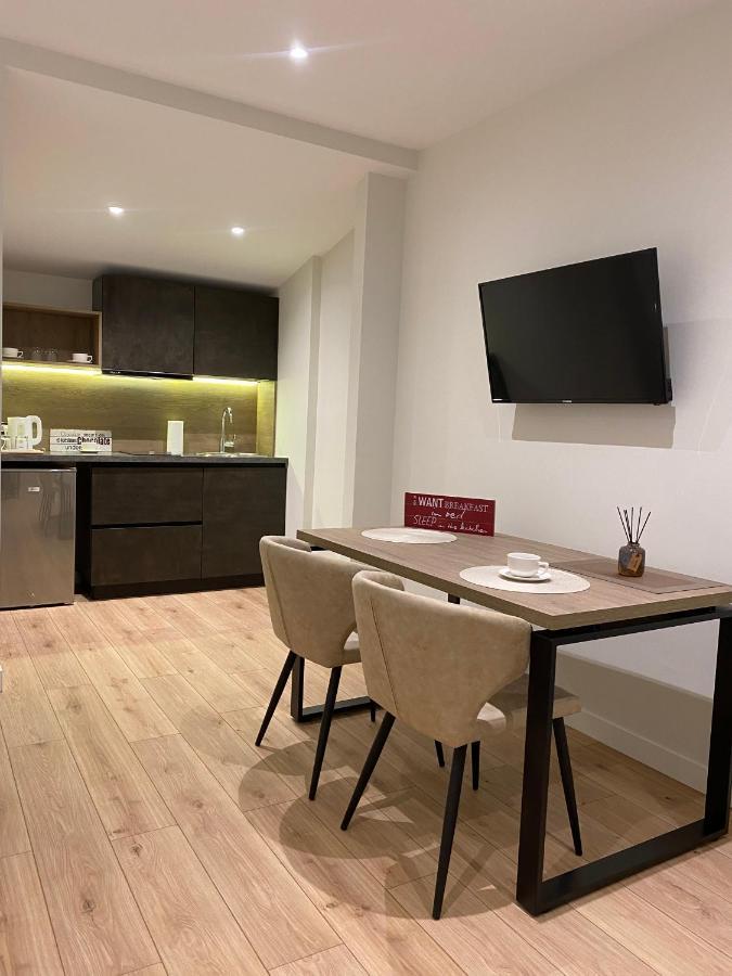 Living Studio Apartments Tirana Buitenkant foto