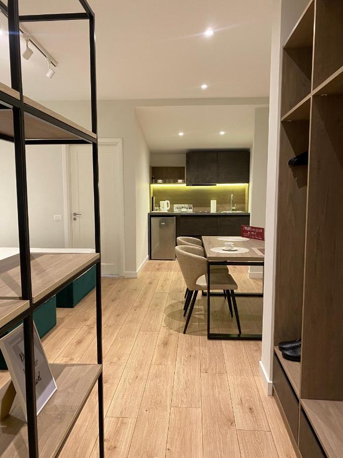 Living Studio Apartments Tirana Buitenkant foto