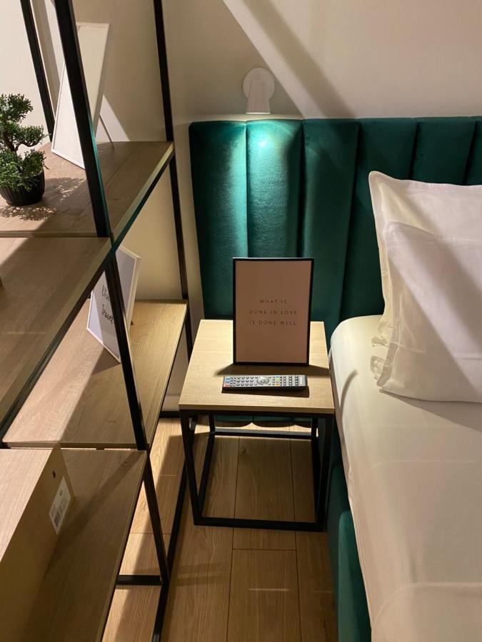 Living Studio Apartments Tirana Buitenkant foto